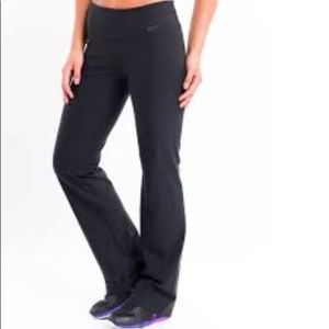 Nike Legendary Fit Women’s Pants